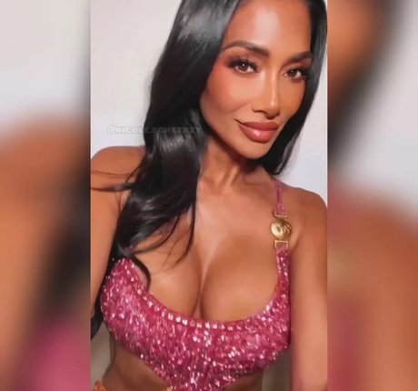 Nicole Scherzinger beautiful model img