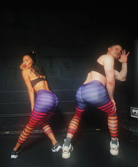 Nicole Scherzinger art star photo