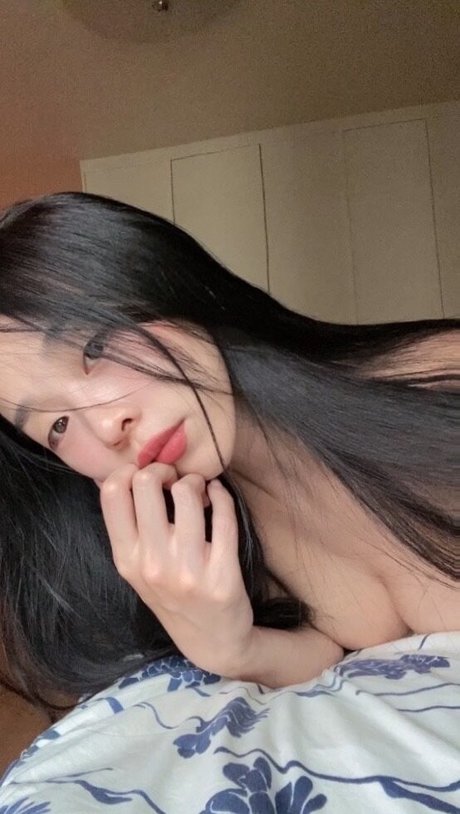 Ninibae art model images