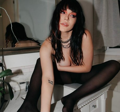 Taylor Upsahl star free photos