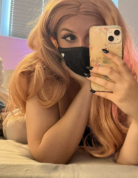 Aurelia Baker model sex img