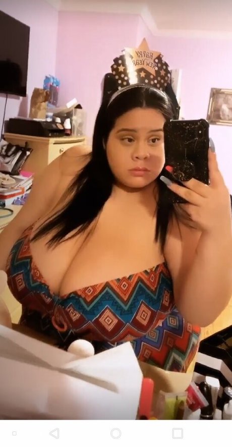 Nyx Buxom star naked pictures