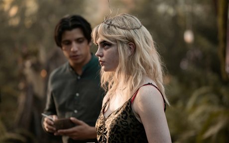 Sophie Thatcher nude actress photos