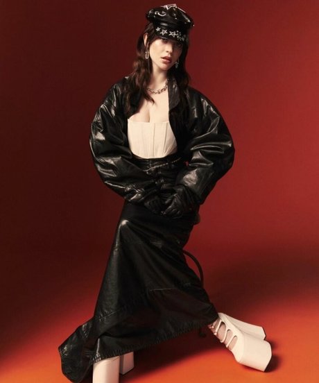 Sophie Thatcher nice star gallery