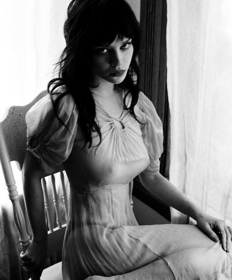 Sophie Thatcher star best image