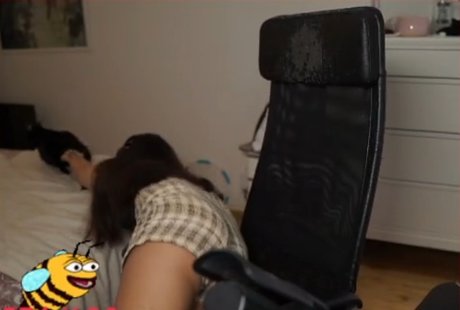 yabbe nudes star archive