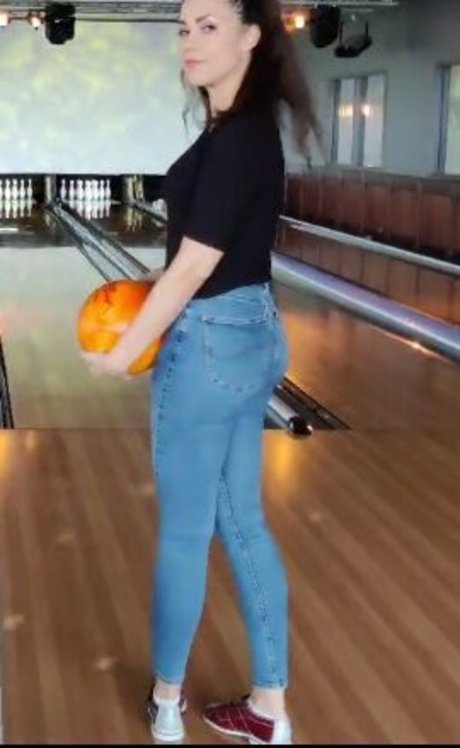 yabbe pornstar high quality pic