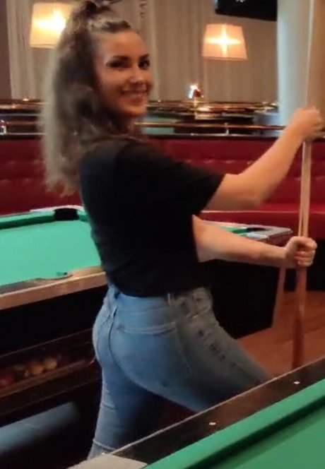 yabbe pornographic model photos