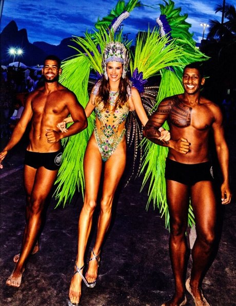 Alessandra Ambrosio model top pics