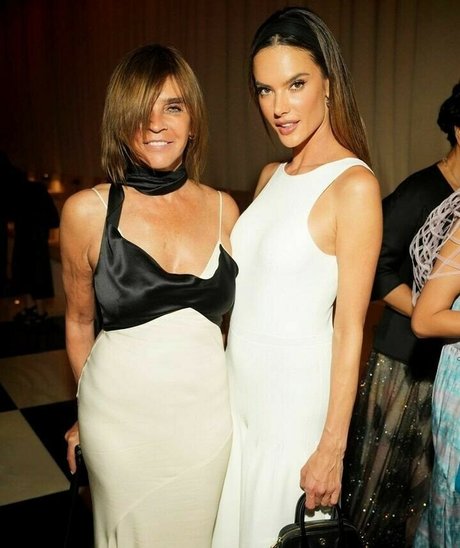 Alessandra Ambrosio star sex archive