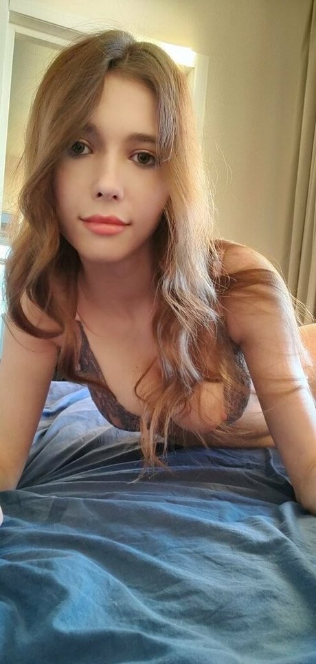 milaazulfree perfect star pictures