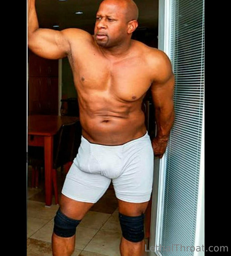 lethalthroat model sexy pics