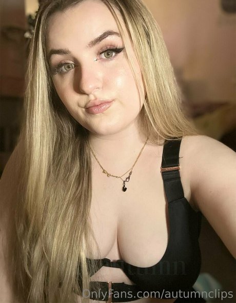 autumnclips naked actress photo