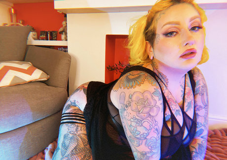 GaldaLou top pornstar images