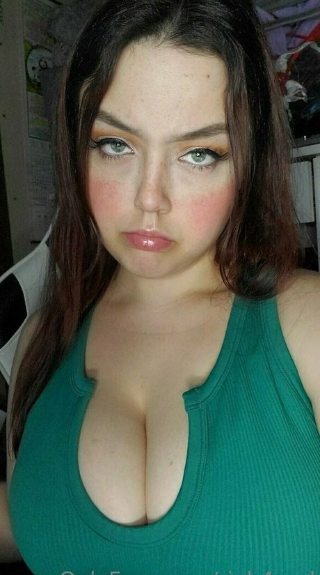 riah4real high quality model images