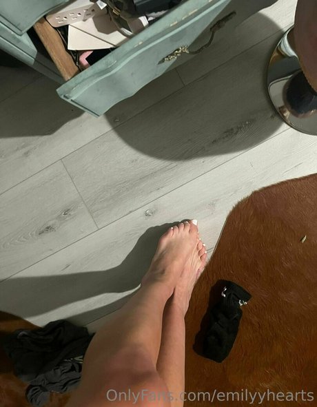 emilyyhearts pornstar exclusive img