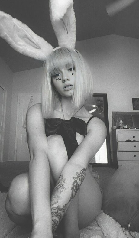 cosmicpetals erotic pornstar image