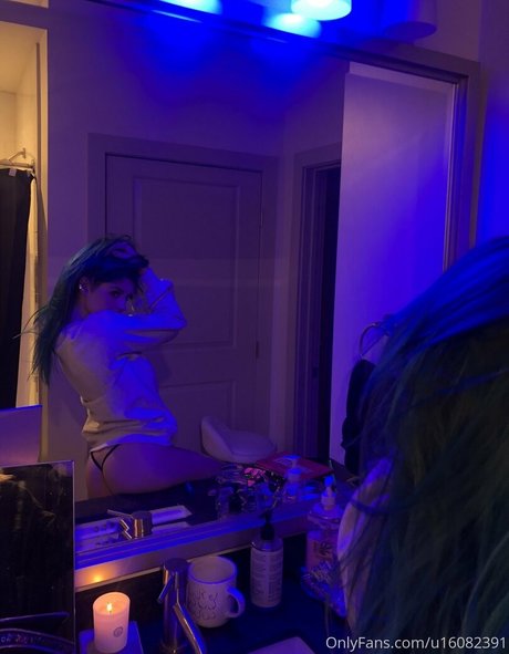 lesbian milf onlyfans sexy pic