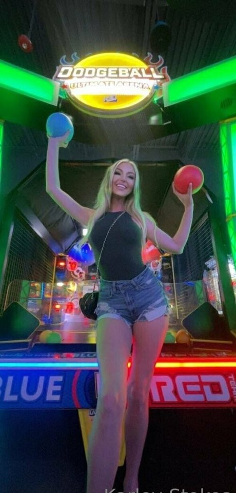 karleystokes model nude pic
