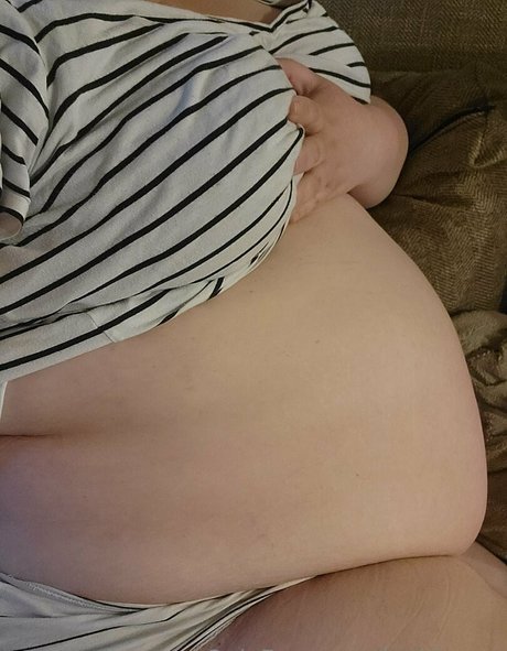 leahhaute nude actress img