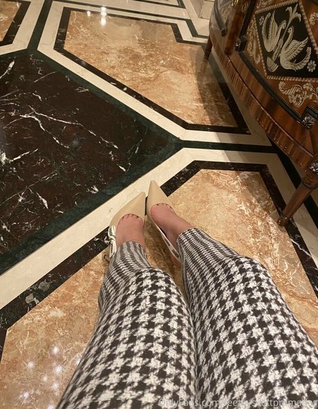 svettofficial model hd photo