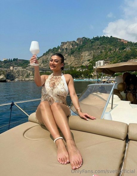 svettofficial star nudes photos