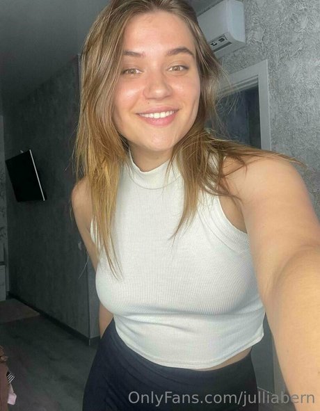 julliabern star free photo