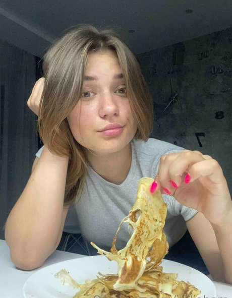 julliabern model hd pics