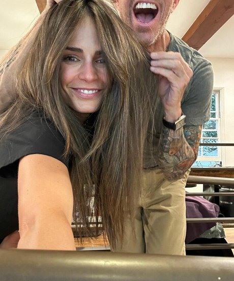 Jordana Brewster erotic star photos