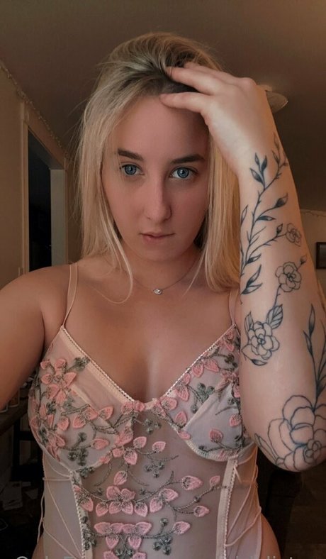 goodgirlzlisten model hot picture