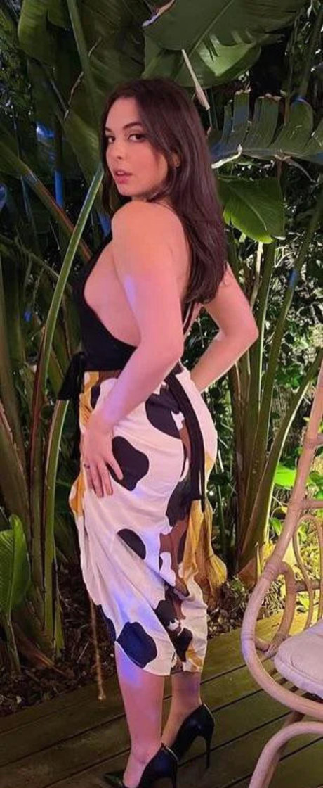 Isabella Gomez pretty pornstar gallery