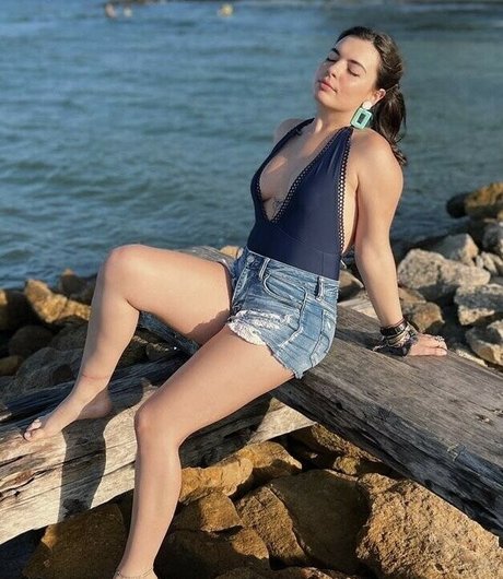Isabella Gomez star exclusive photo