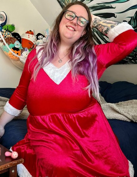 naughtynyxiefree erotic pornstar pic