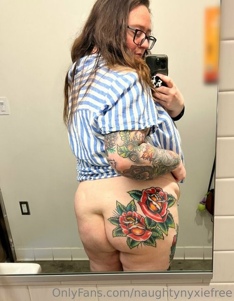 naughtynyxiefree nudes actress gallery