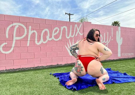 naughtynyxiefree xxx star image