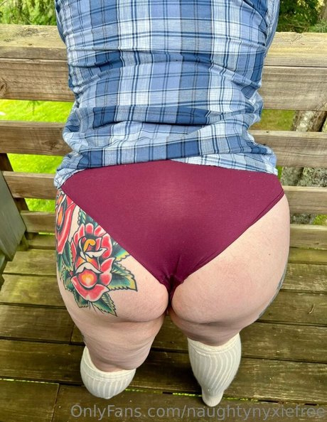 naughtynyxiefree naked actress images