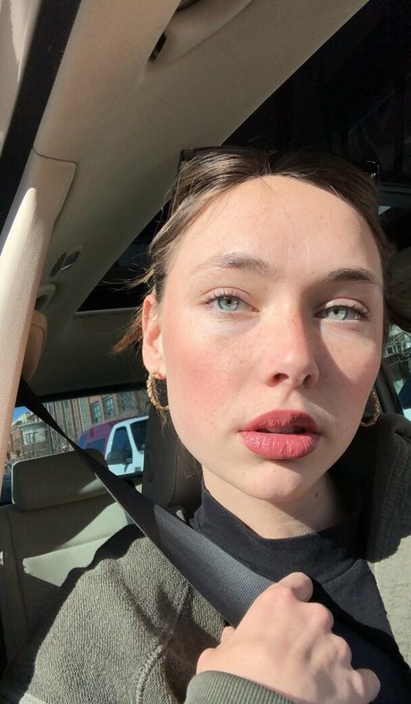 sydneylouisewilliams star sexy images