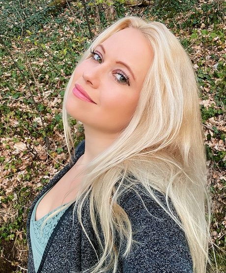 Steffi Landerer pornstar hd pictures