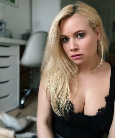 Steffi Landerer beautiful pornstar pics