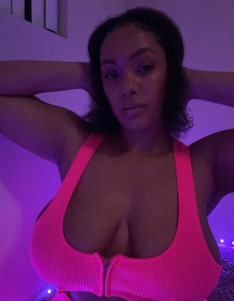 famousaria pornstar erotic photo