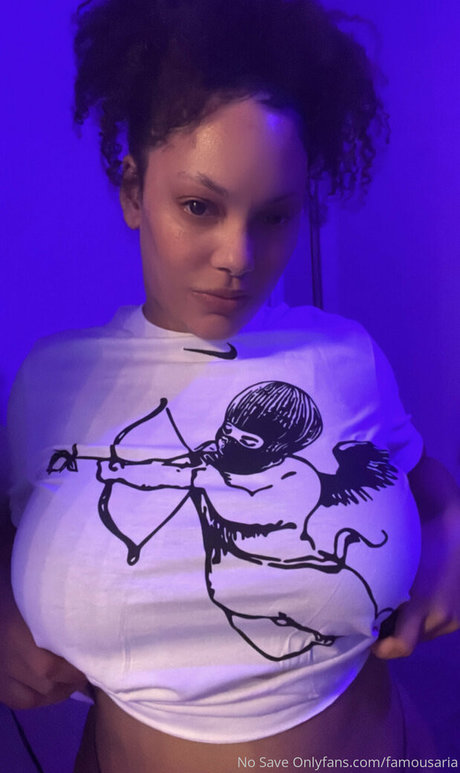 famousaria pornstar nice picture