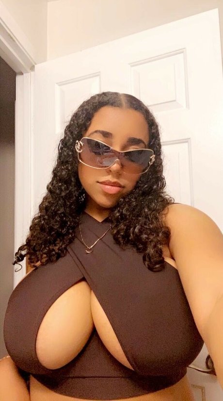 freckles onlyfans perfect photo