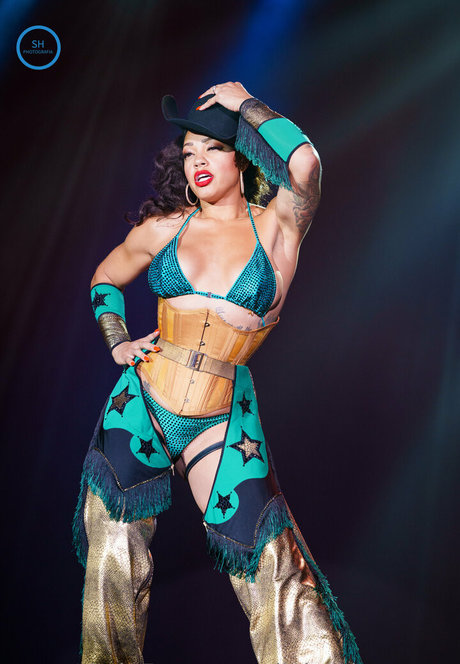 divinedeveraux exclusive pornstar photo