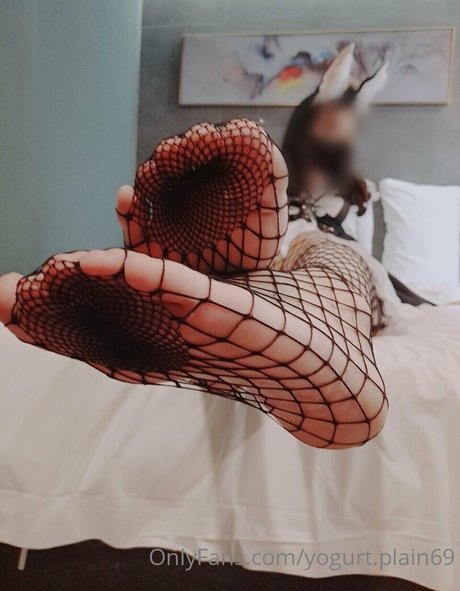 yogurt plain69 naked model photos