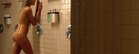 Katrina Bowden erotic star img