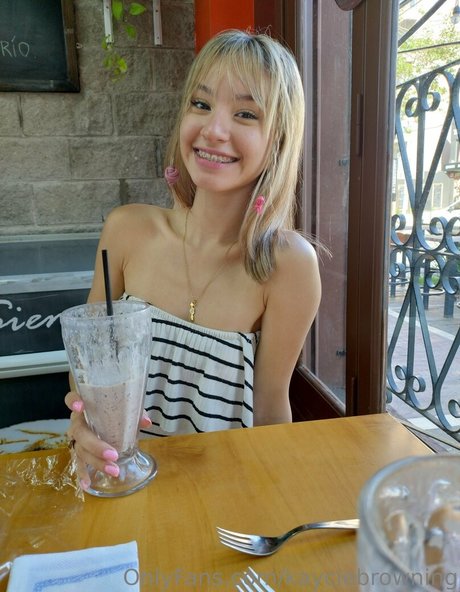 kayciebrowning sexy actress pictures