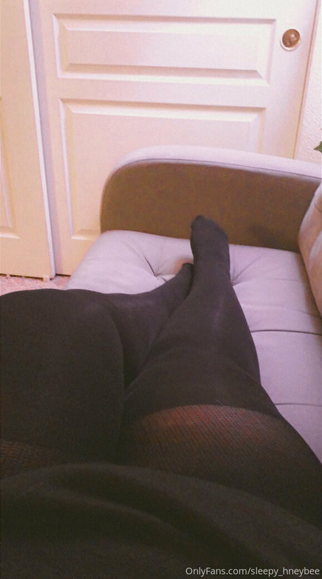 sleepy hneybee high quality star photos