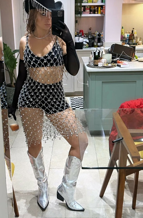 Ella Eyre xxx pornstar image