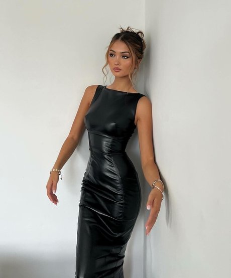 Audrey Thompson pretty star galleries