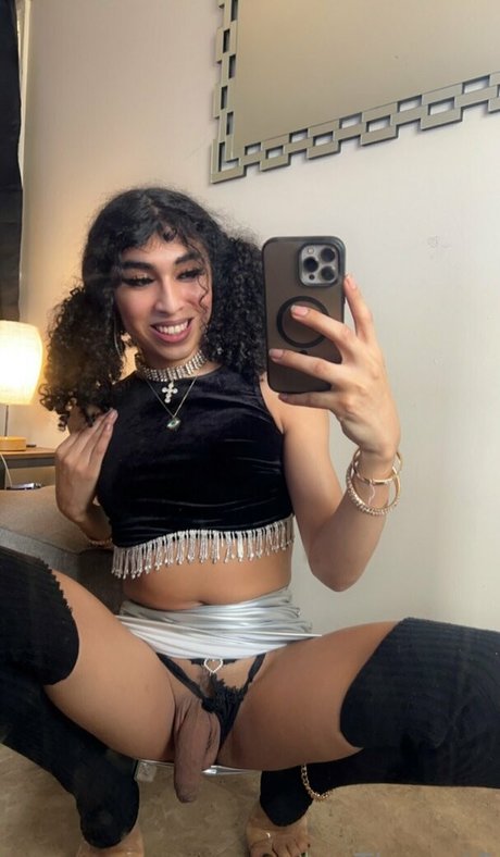 Tlavont hot actress photos